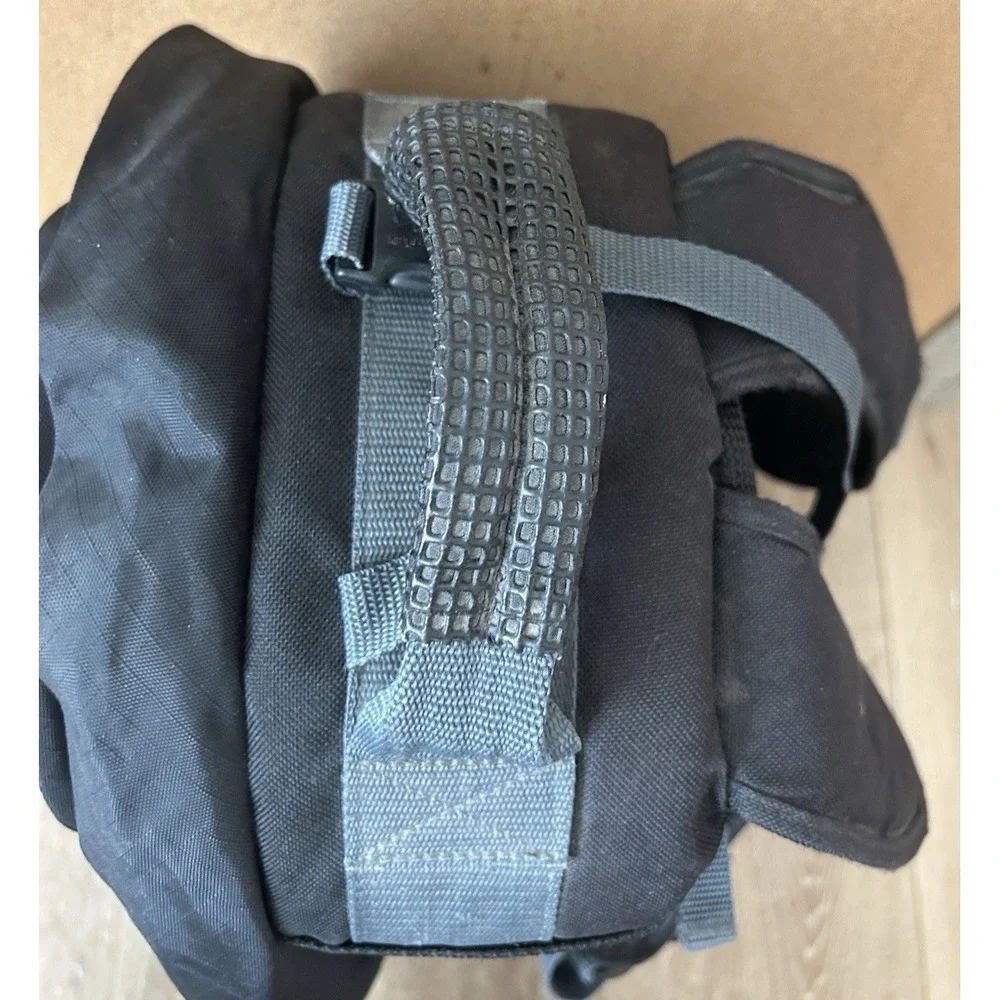 Tamrac Adventure 74 Camera Backpack Model 5374 Black/Gray Excellent Cond